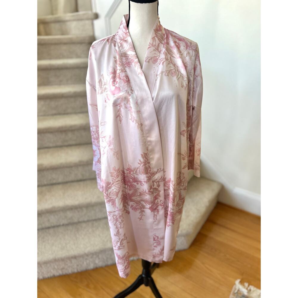 Pottery Barn & Monique Lhuillier Pink Satin Floral Kimono Robe